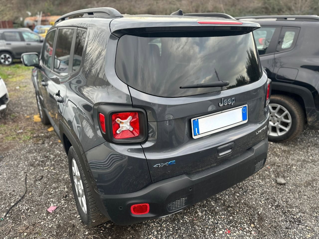 https://cdn-vs.caraffinity.it/12aa710853184902bb869db10f303ad7.jpg