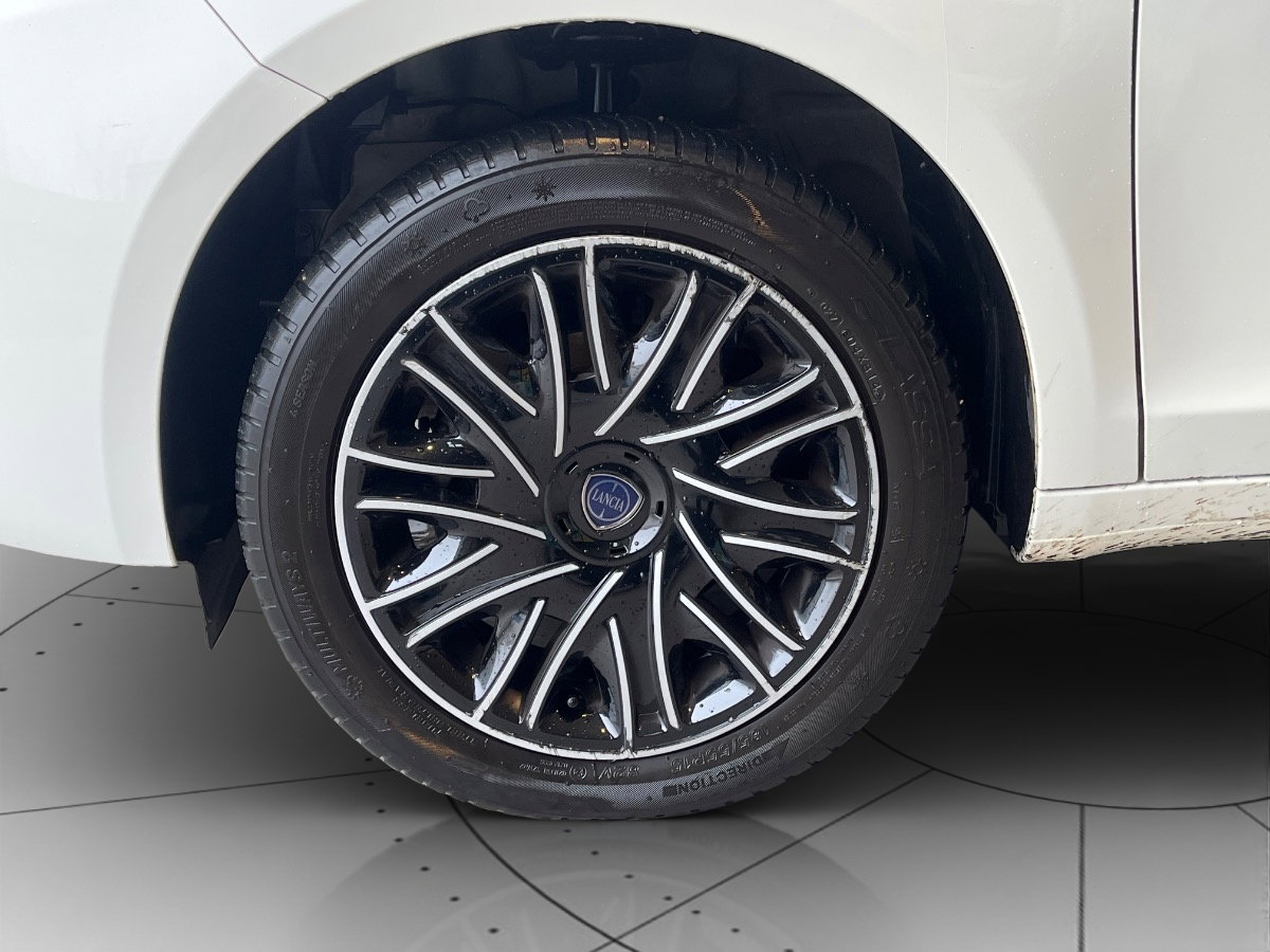 https://cdn-vs.caraffinity.it/391f0069453a4d01ad35b154a4a8e447_orig.jpg