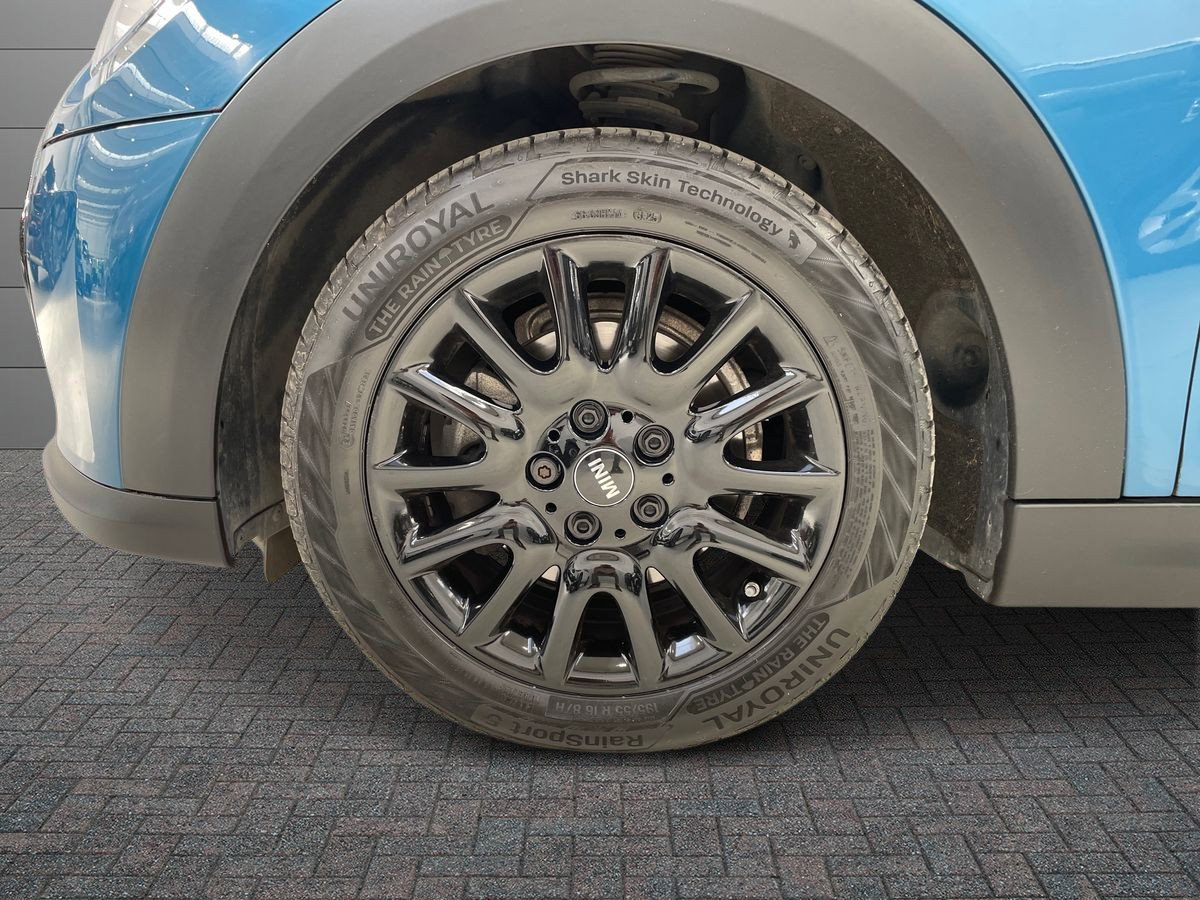 https://cdn-vs.caraffinity.it/63fa1bfb316e4d8e8f33fd19e64e361b.jpg