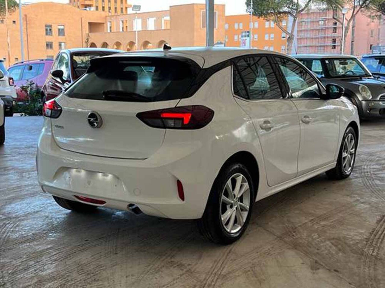 https://cdn-vs.caraffinity.it/6d4b22ee320445369ef033fa9f1a17f3.jpg