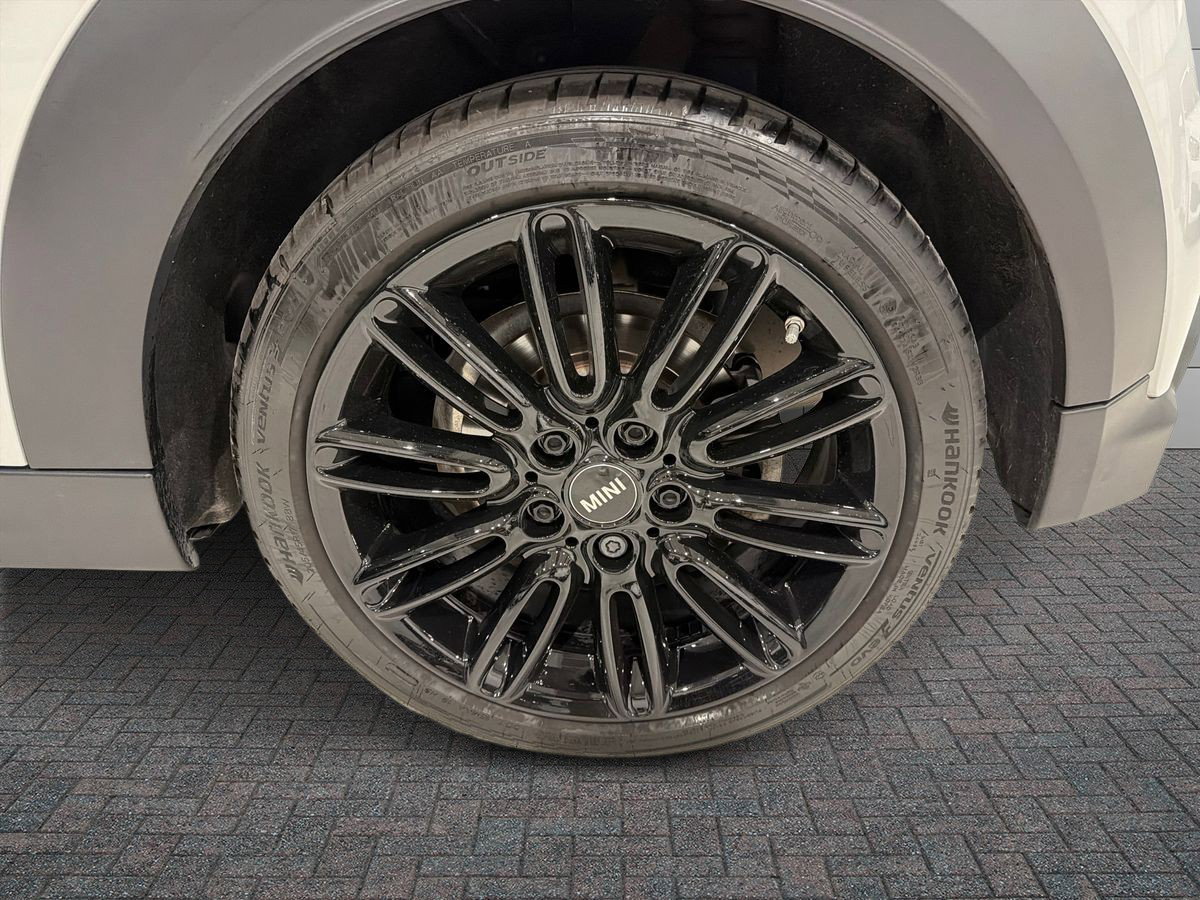 https://cdn-vs.caraffinity.it/927bad84073a4d4a91cbe992d5e04639.jpg