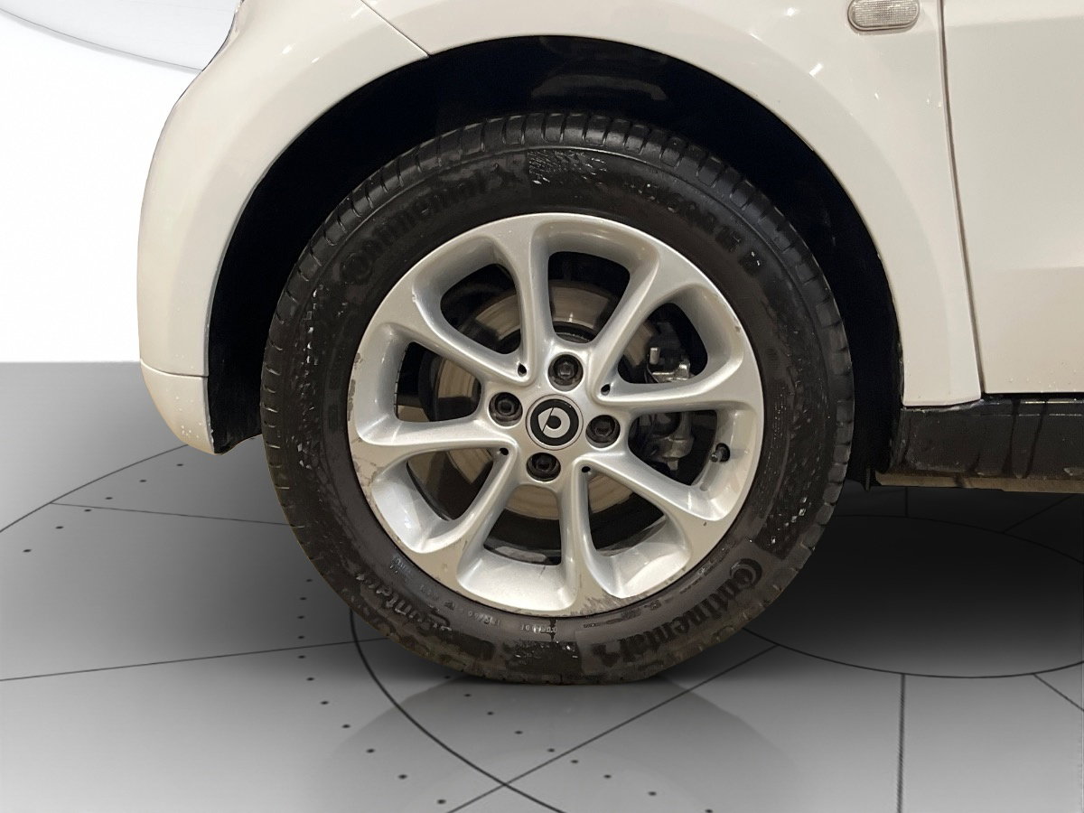 https://cdn-vs.caraffinity.it/9e5d378f4fe647c58471c6e9603ee929_orig.jpg