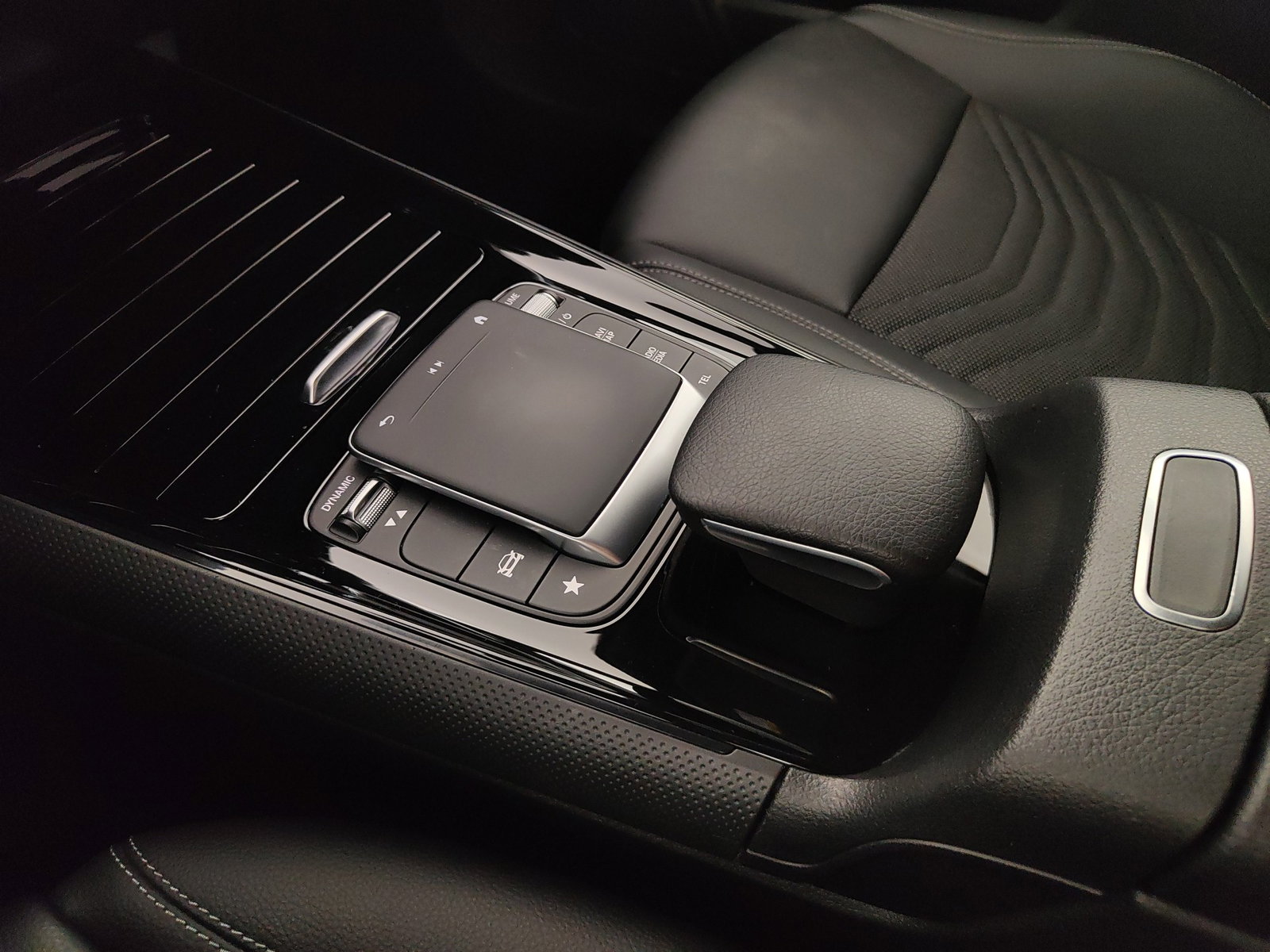 https://cdn-vs.caraffinity.it/a4a031ec9b2441a3a5501a38a0bf75c2.jpg