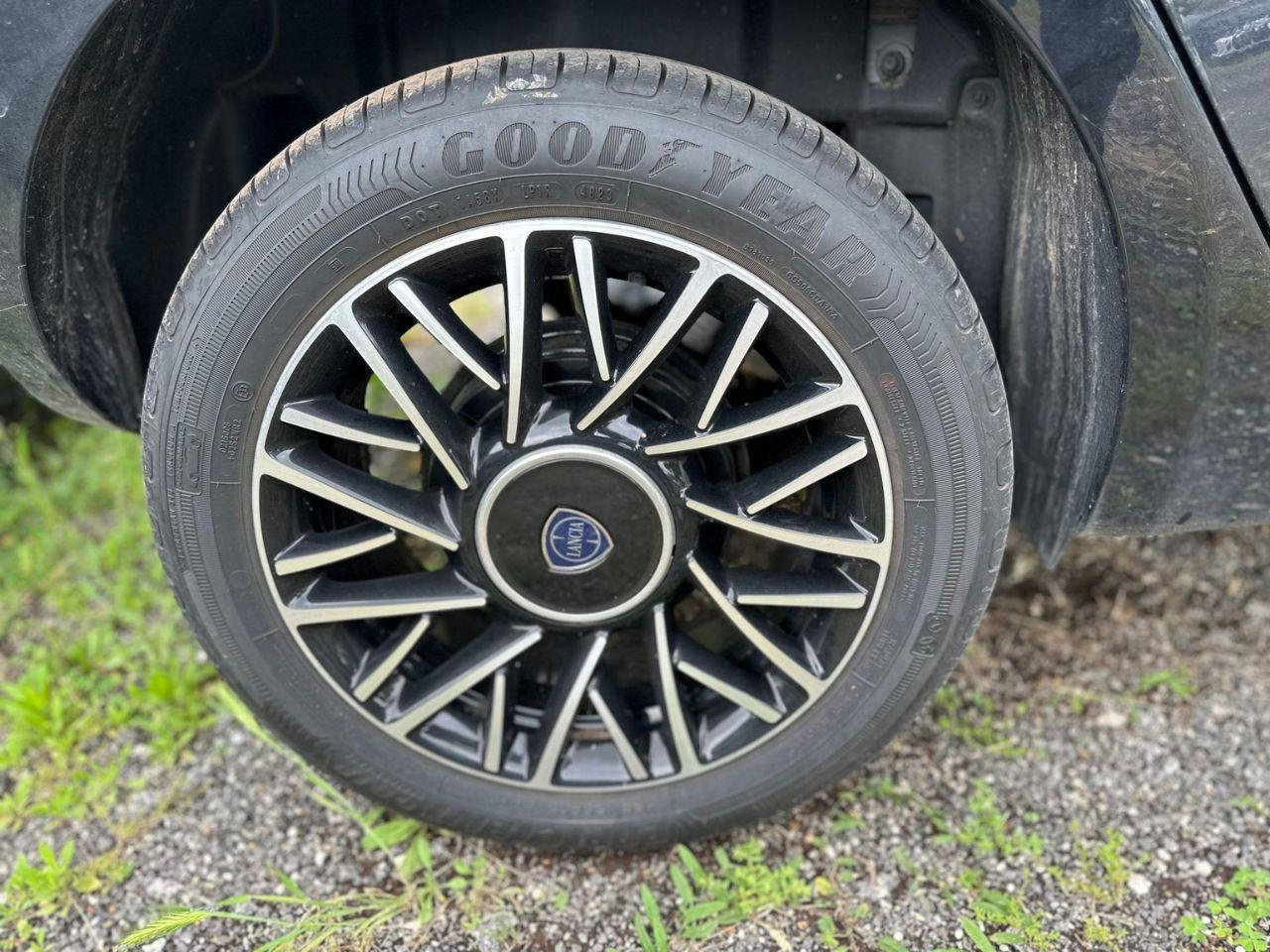 https://cdn-vs.caraffinity.it/c3af3f4113524427b2120ee77fcb6084.jpg